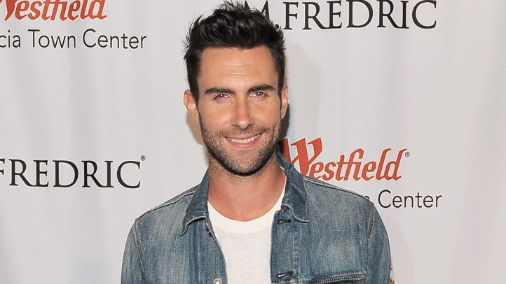 129244620CG010_Adam_Levine_