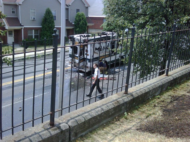 ambulance fire_640_480