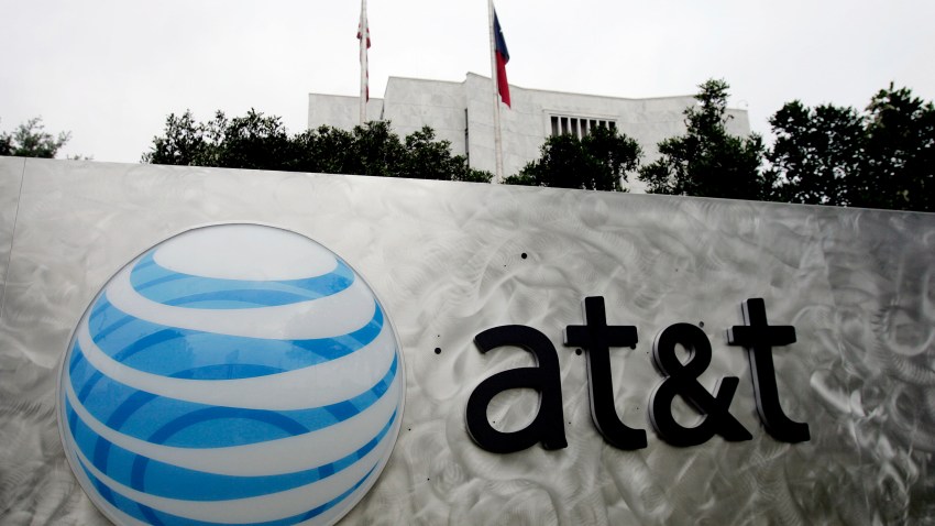 EARNS AT&T
