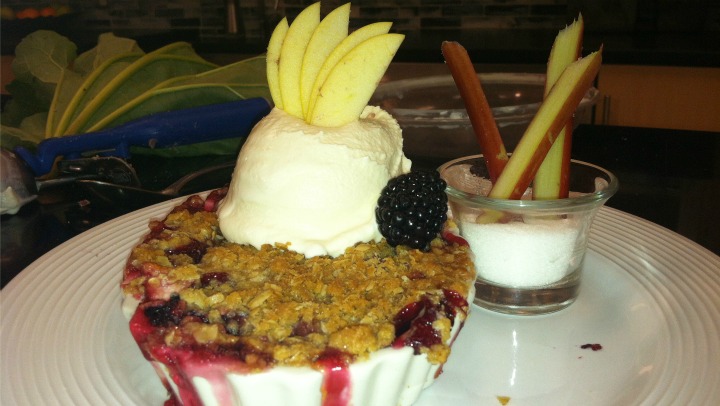 blackberry crisp