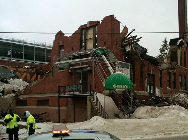 bowling alley collapse_640_480