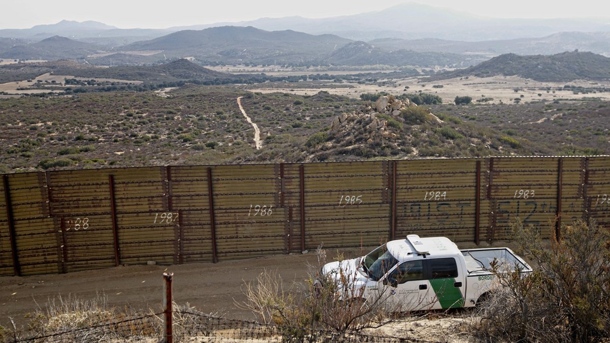 Pandemic Measures Cut Illegal Border Crossings by Half, DHS Says – NBC ...