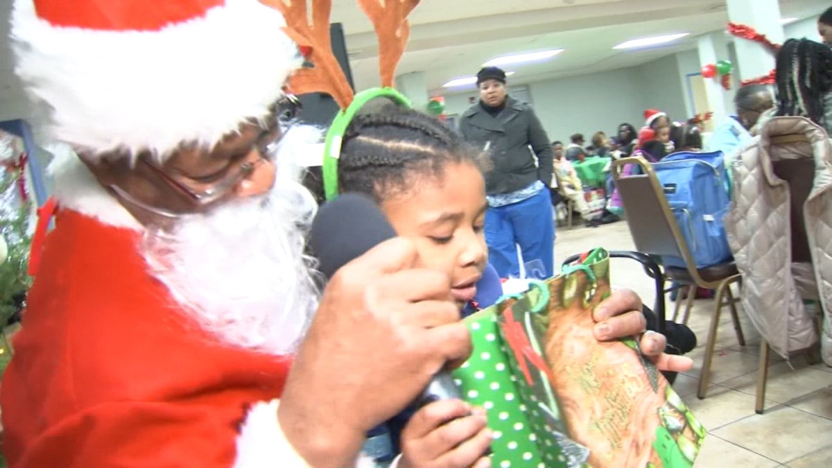 Hartford Police Deliver Toys for Kids Affected by Violence – NBC ...