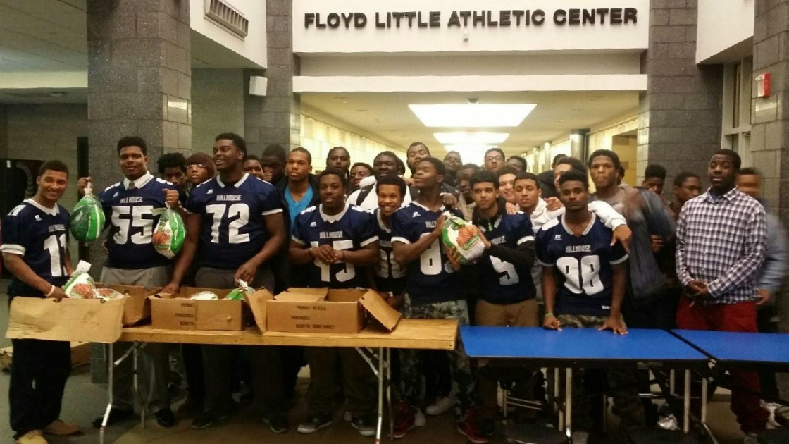 Hillhouse Football Team Gives Back – NBC Connecticut Hillhouse Football Team Gives Back – NBC Connecticut