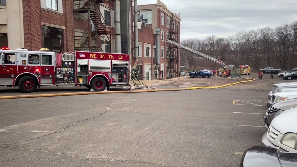 Hundreds Of Employees Of Meriden Business Evacuated Due To Fire Nbc Connecticut