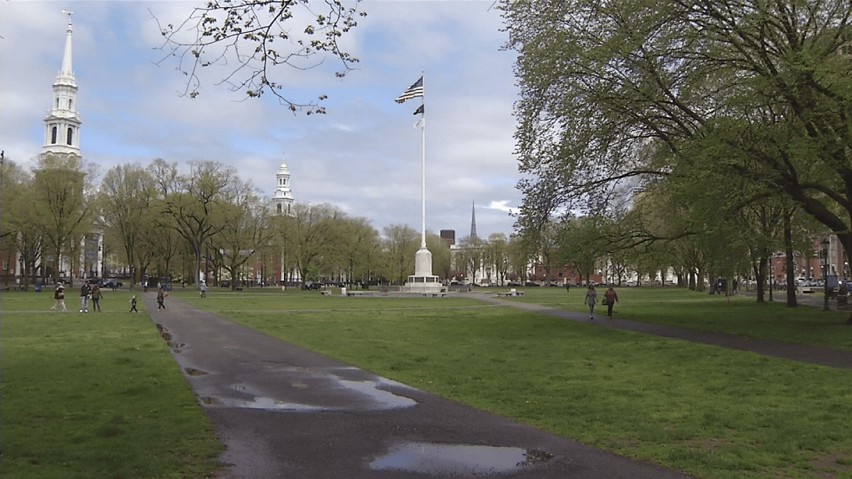 City Officials Some New Haven Residents Evacuate Ahead of
