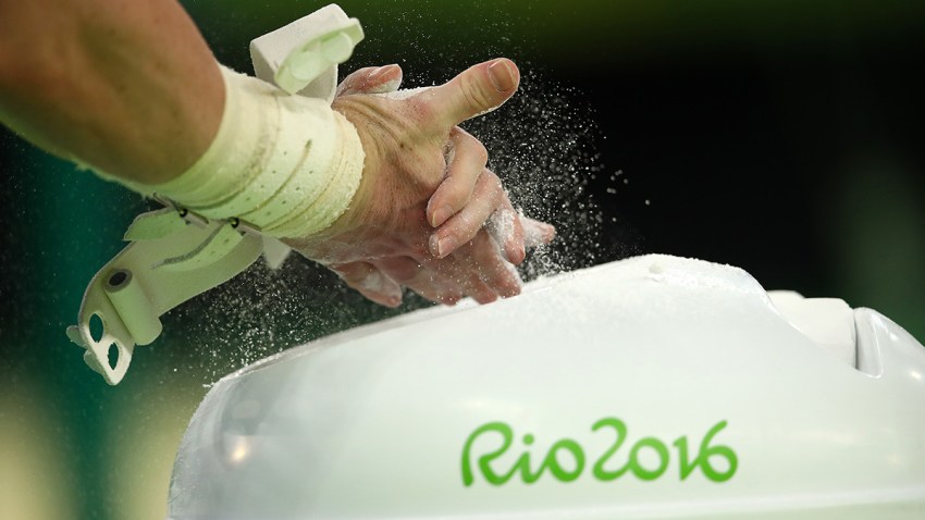 662084045MW00041_Gymnastics