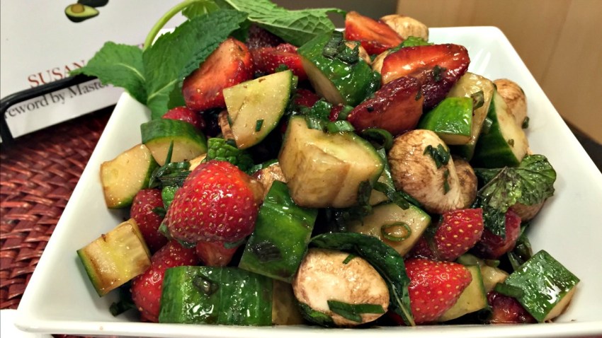 strawberry mozzarella salad