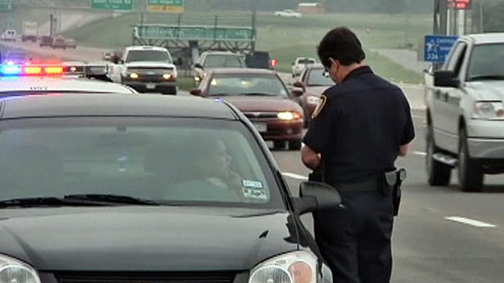 traffic-stop-cop-ticket-722