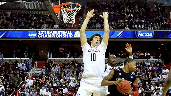Olander Suspended From Uconn Men S Basketball Team Nbc Connecticut