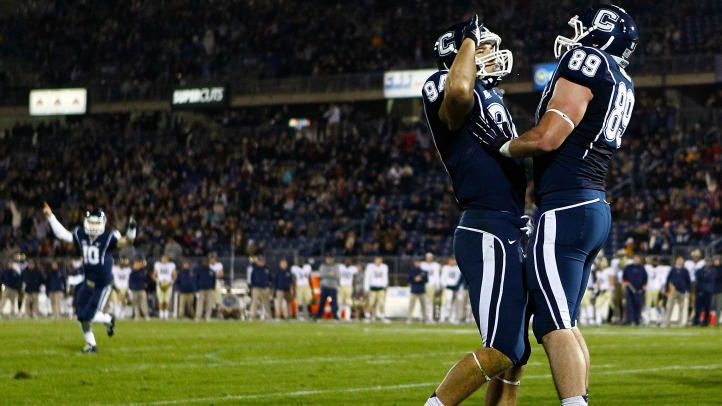 uconn beats pitt_722