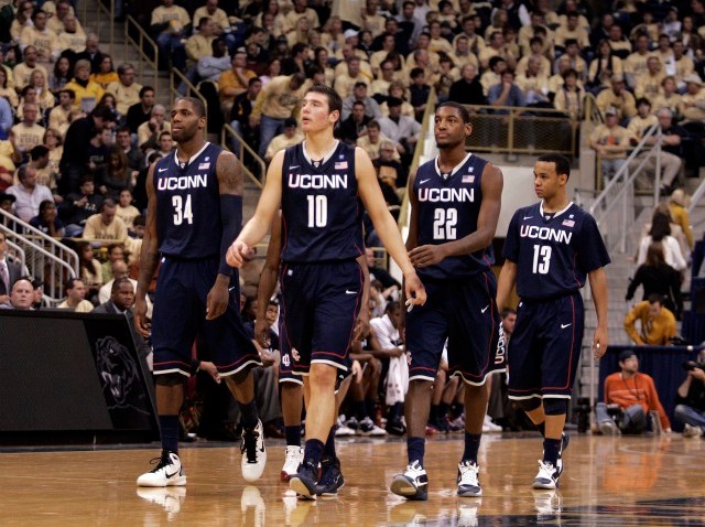 uconn huskies_640_480