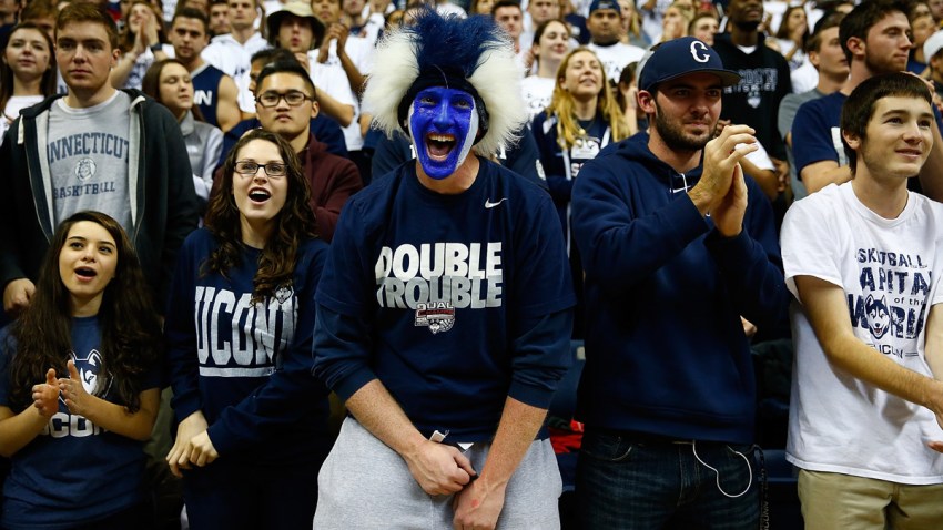 uconn-students-fans-basketball