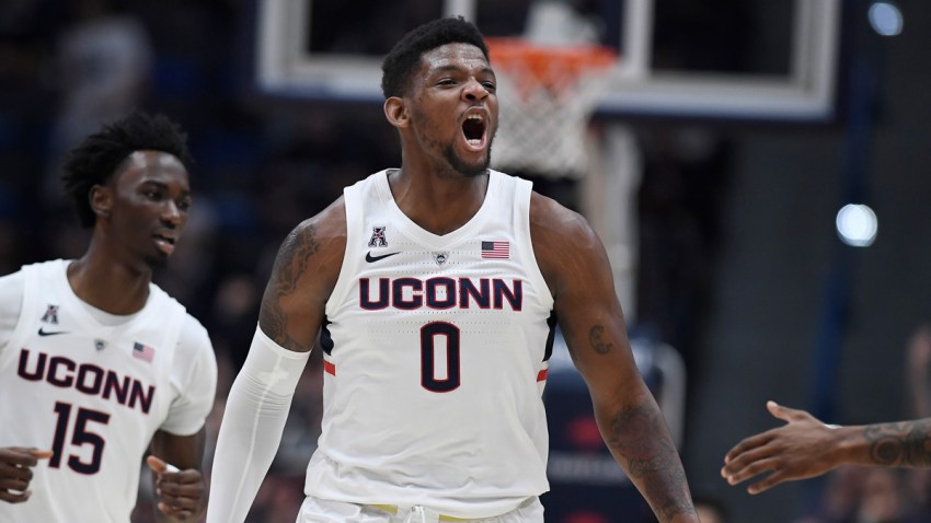 Cincinnati UConn Basketball