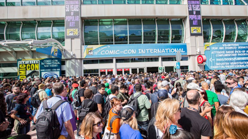 SAN DIEGO, CALIFORNIA – JULY 19: General view of the atmosphere outside 2019 Comic-Con International on July 19, 2019 in San Diego, California. (Photo by Daniel Knighton/Getty Images)