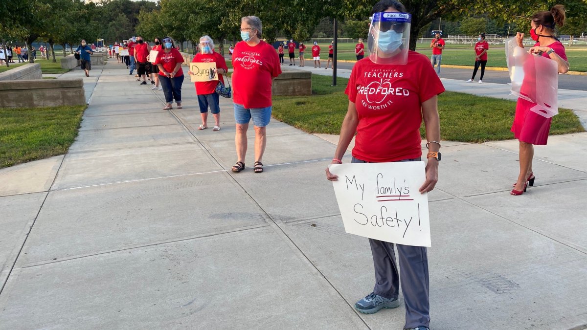 East Haven Teachers Rally Against School Year Starting with Full In ...