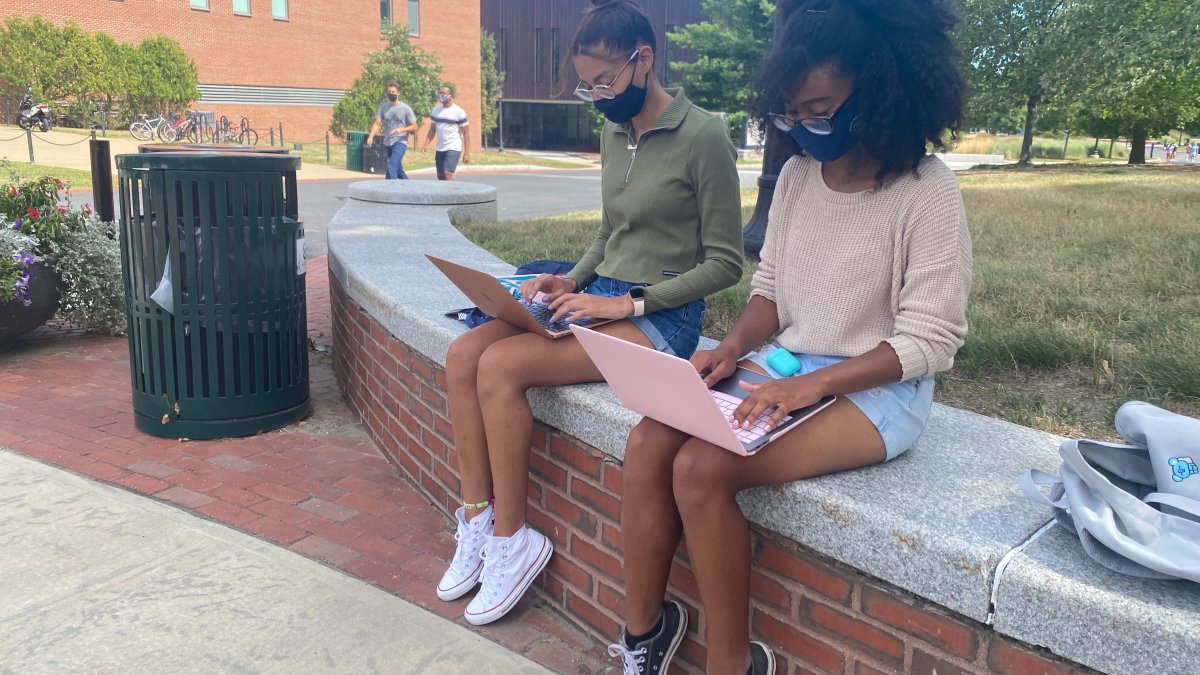 UConn Students Return To Classes Amidst Pandemic NBC Connecticut