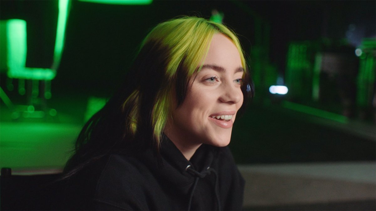 Why is Free Billie Eilish trending? Unnamed man climbs Hollywood Tower to  deliver message, netizens are amused
