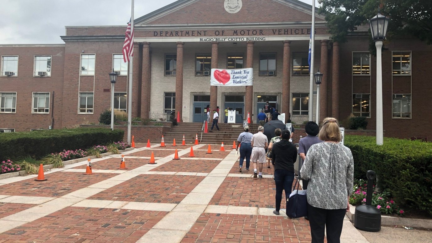 Drivers Approve of DMV Online System; Deadlines Extended – NBC Connecticut