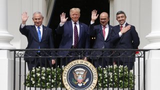 (L-R) Prime Minister of Israel Benjamin Netanyahu, President Donald Trump, Foreign Affairs Minister of Bahrain Abdullatif bin Rashid Al Zayani, and Foreign Affairs Minister of the United Arab Emirates Abdullah bin Zayed bin Sultan Al Nahyan