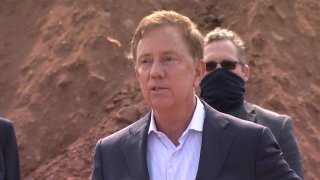 Governor Lamont gets heckled