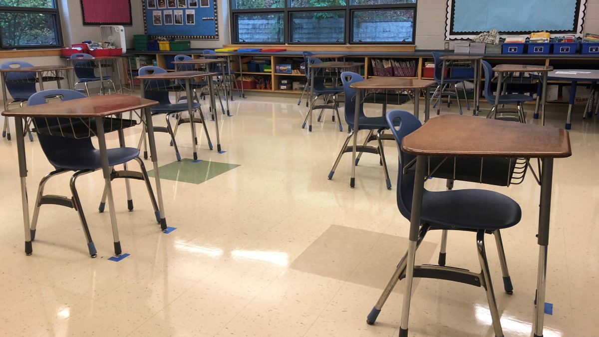 Hamden Public Schools Looks for $8 Million to Avoid Deficit - Vimarsana News