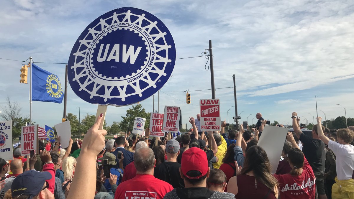 Autoworker Union Accuses GM Joint Venture of Denying Access to Organize Workers - Vimarsana News