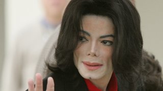 Michael Jackson waving