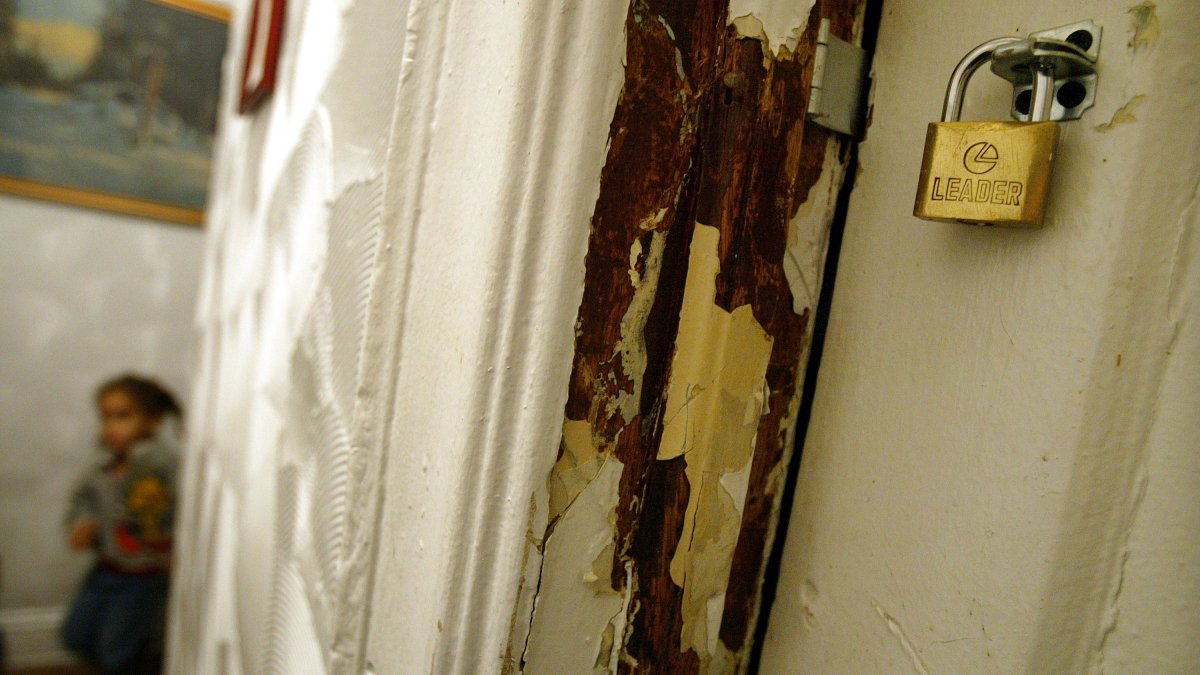 Banned Decades Ago, Lead Paint Still Causing Poisoning NBC Connecticut