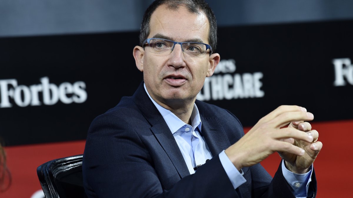 Moderna CEO Stephane Bancel Has Sold More Than $400 Million of Company Stock During the Pandemic - Vimarsana News