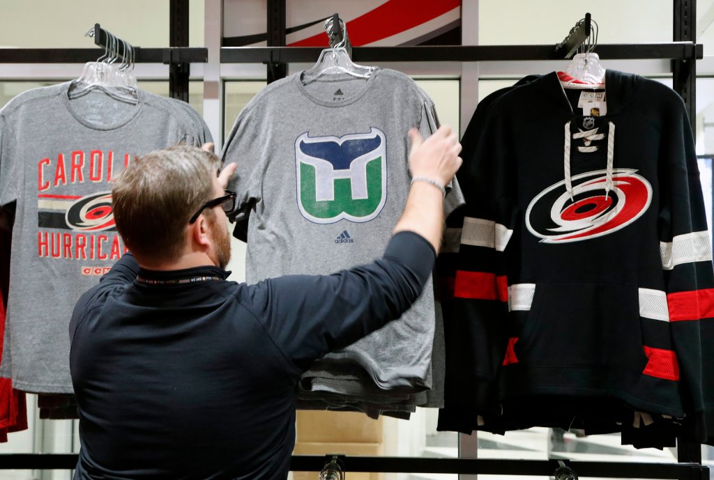 Hurricanes bring back Hartford Whalers jersey for 2018-19 —