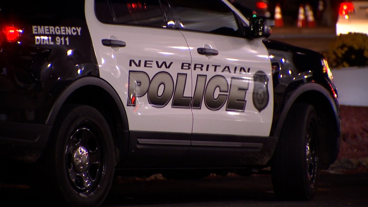 New Britain Police Looking for Driver of Car That Hit Pedestrians