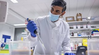 U.K. Finance Minister Rishi Sunak visits the Imperial Clinic Research Facility at Hammersmith Hospital on November 25, 2020 in London, England.