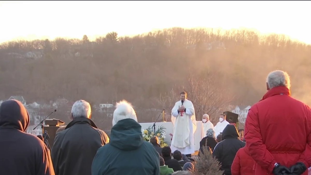 Easter Morning Mass at Holy Land Brings Out 500 Christians – NBC ...