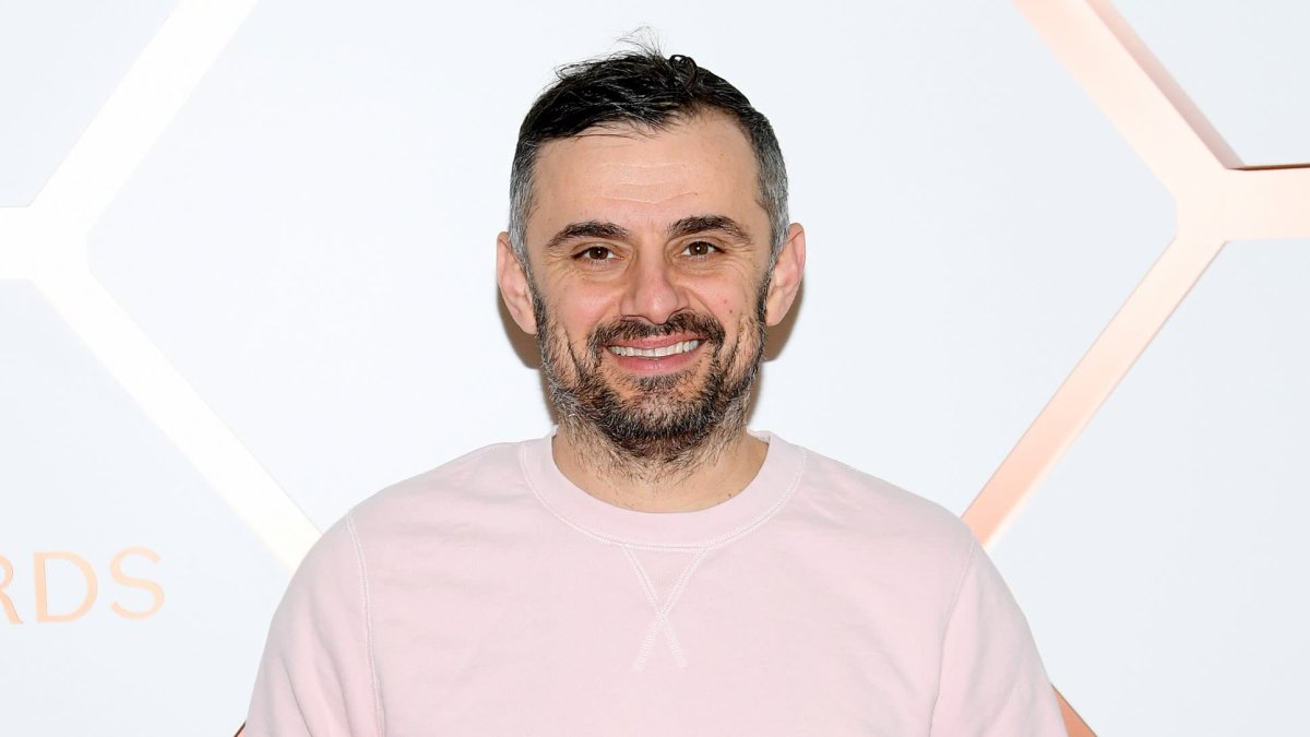 Here's How Gary Vee Chooses Where to Invest His Money - Vimarsana News