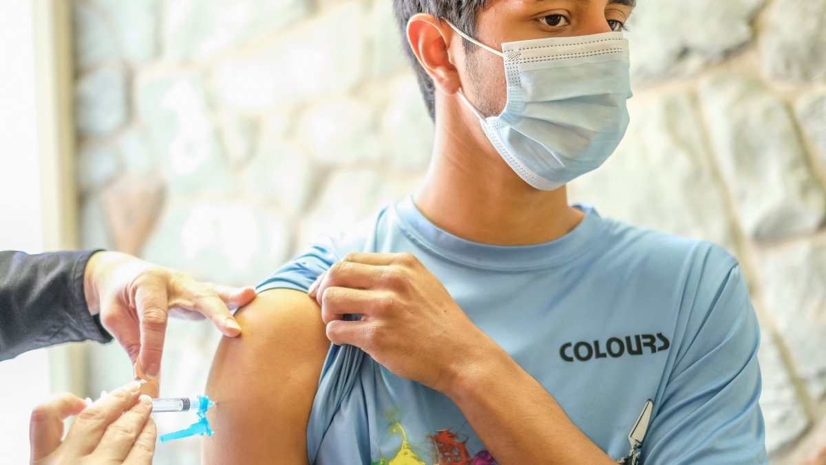 FDA Committee Recommends Moderna Two-Dose Covid Vaccine for Kids Ages 6 to 17 - Vimarsana News