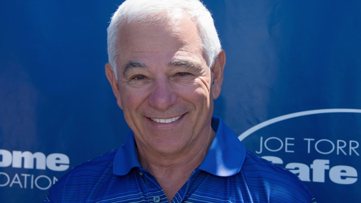 Former Red Sox, Mets manager Bobby Valentine runs for Stamford mayor