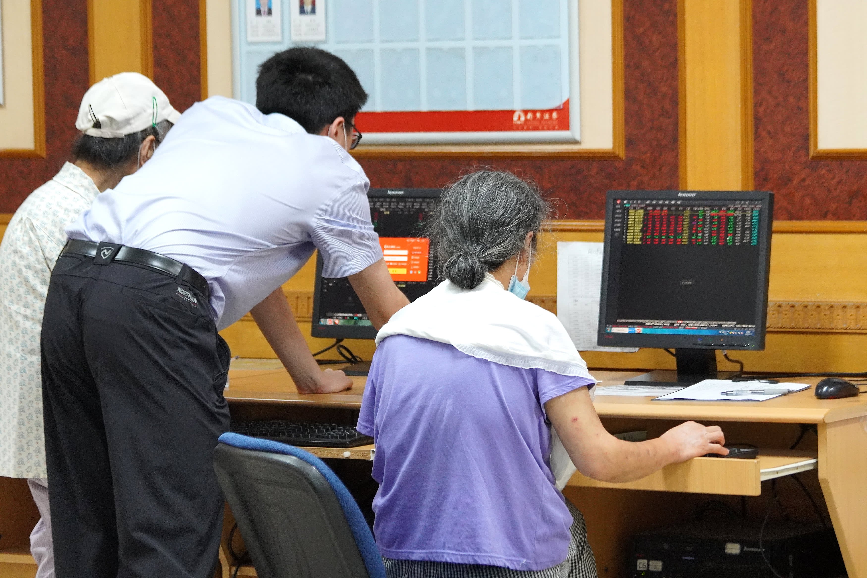 Chinese Stocks Are Now Among Asia's Worst-Performing as Beijing Crackdown Spooks Investors - Vimarsana News
