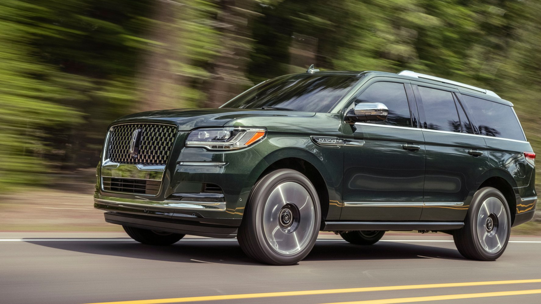 Ford Unveils 2022 Lincoln Navigator With Hands-Free Driving – NBC