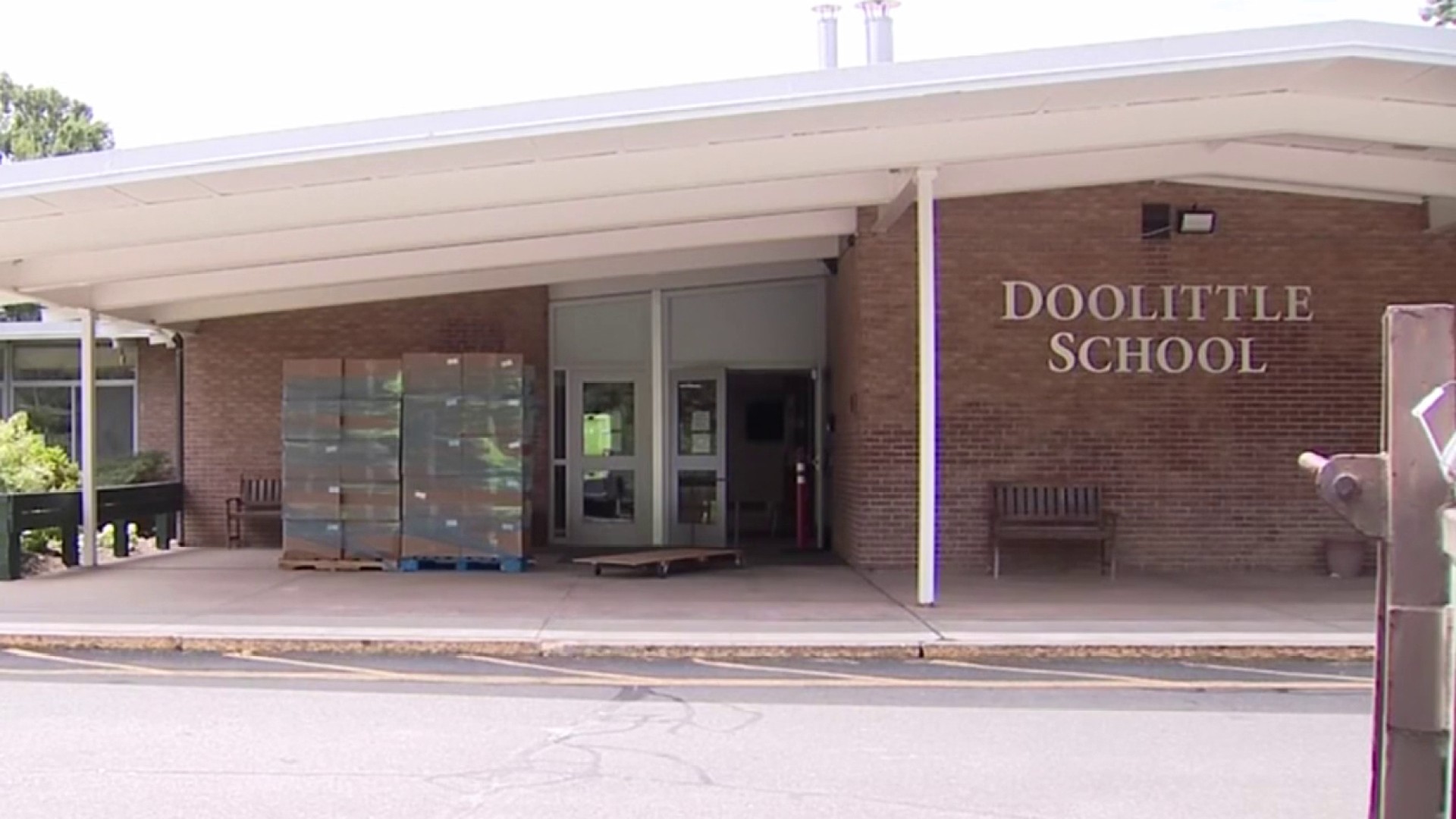 Cheshire School Temporarily Closed Due to Mold