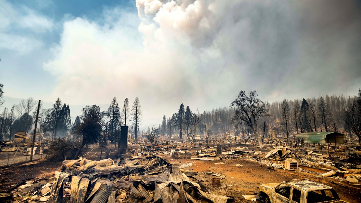 Dixie Fire Destroys 900 Buildings – NBC Connecticut - Vimarsana News