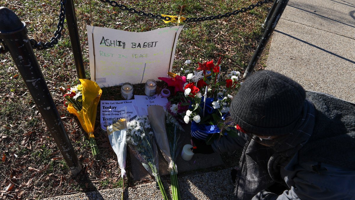 Capitol Police Officer Who Shot Ashli Babbitt Exonerated in Internal