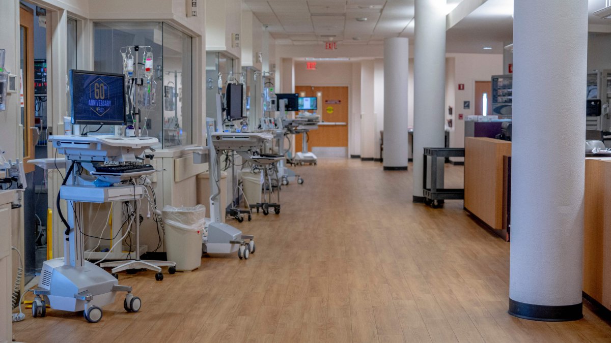 Louisiana Hospitals Brimming With Virus Patients Face Ida – NBC Connecticut - Vimarsana News