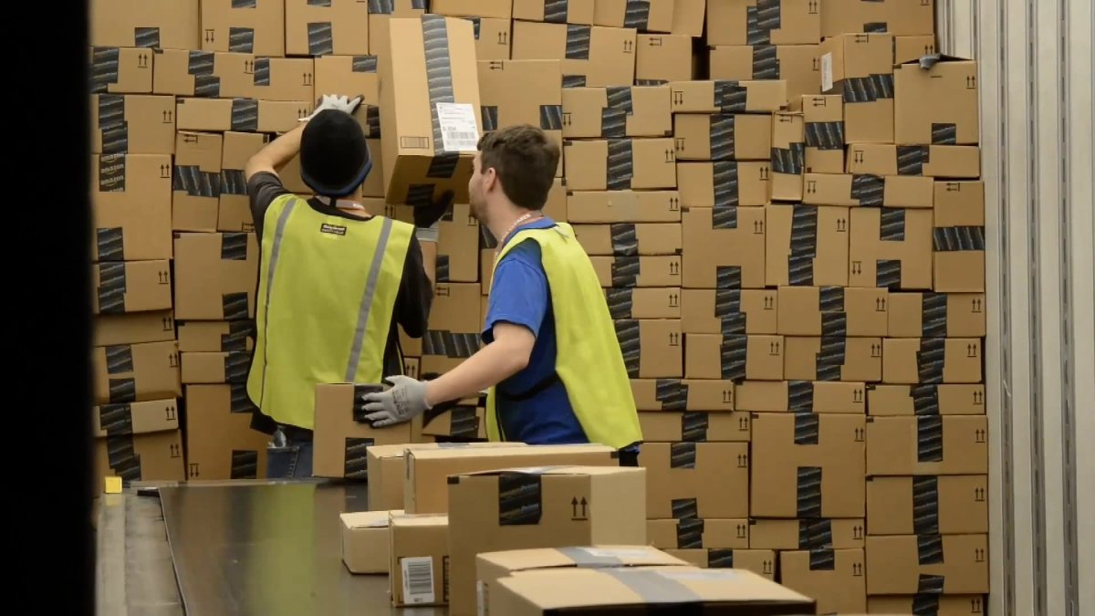 Record Out-Of-Stocks, Shipping Delays Expected This Holiday Season. Here's Who Shoppers Blame - Vimarsana News