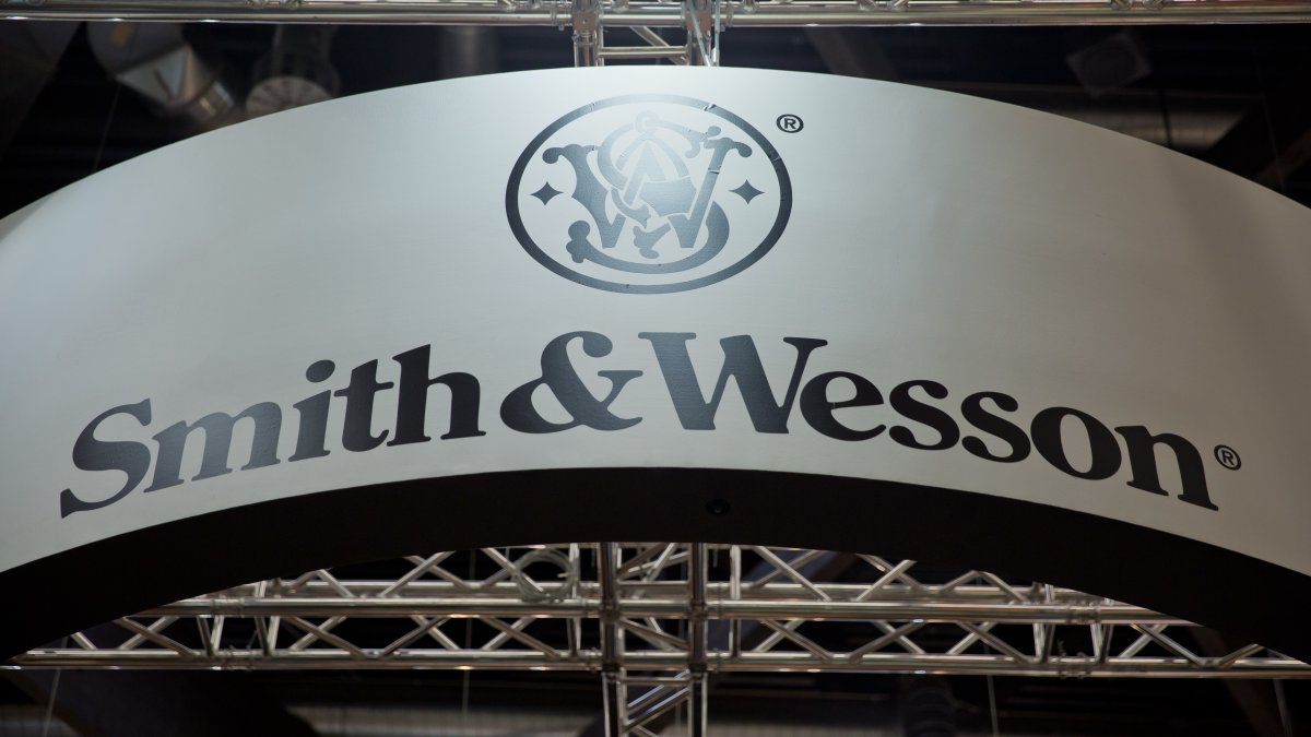 Smith & Wesson Sell Deep River Facility, Move Some Jobs to Tennessee