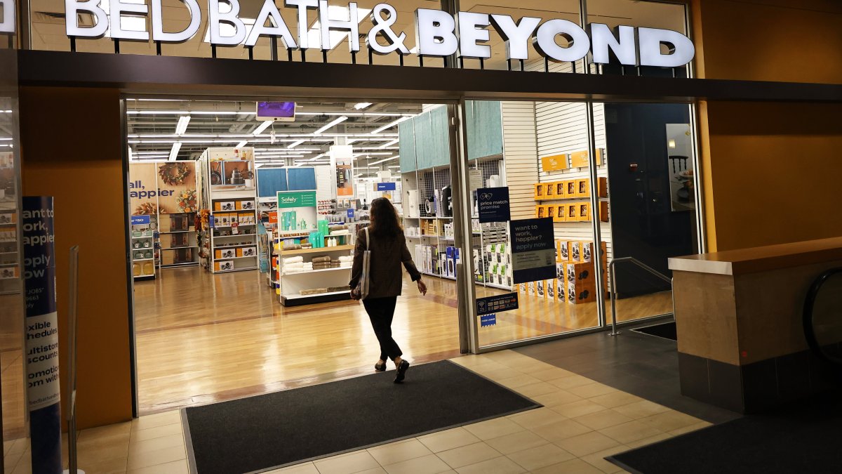 Bed Bath & Beyond's Plunge Bodes Poorly for Other Retailers, Traders Warn - Vimarsana News