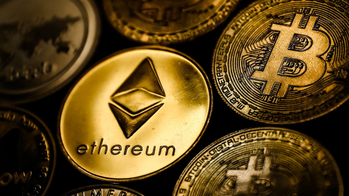 From Pushback on Facebook's Digital Wallet to Iris Scanning for Free Coins: 6 Things That Happened in Crypto This Past Week - Vimarsana News