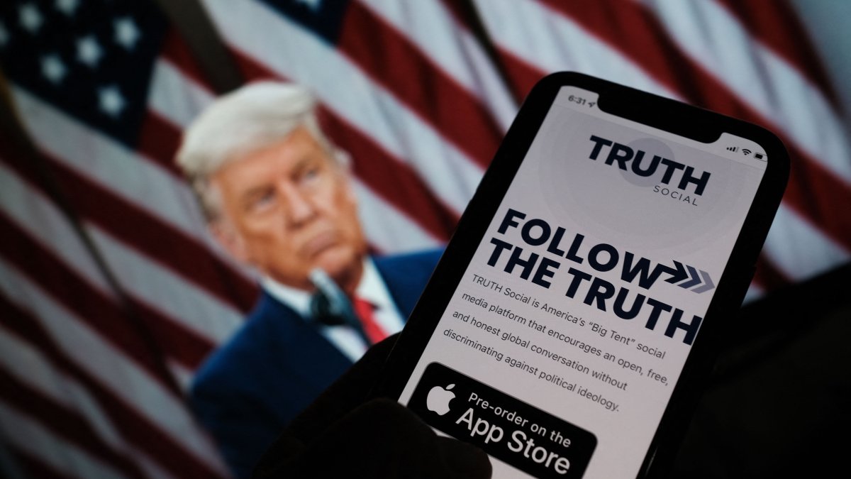 Trump SPAC Social Media Company Appears to Miss Its First Product Deadline - Vimarsana News
