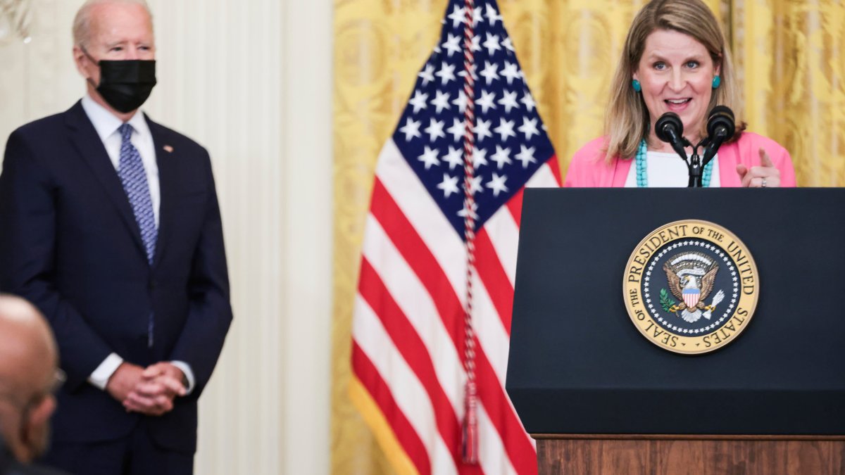 Labor Unions Push White House to Add Worker Protections to Biden Covid Vaccine Mandate - Vimarsana News