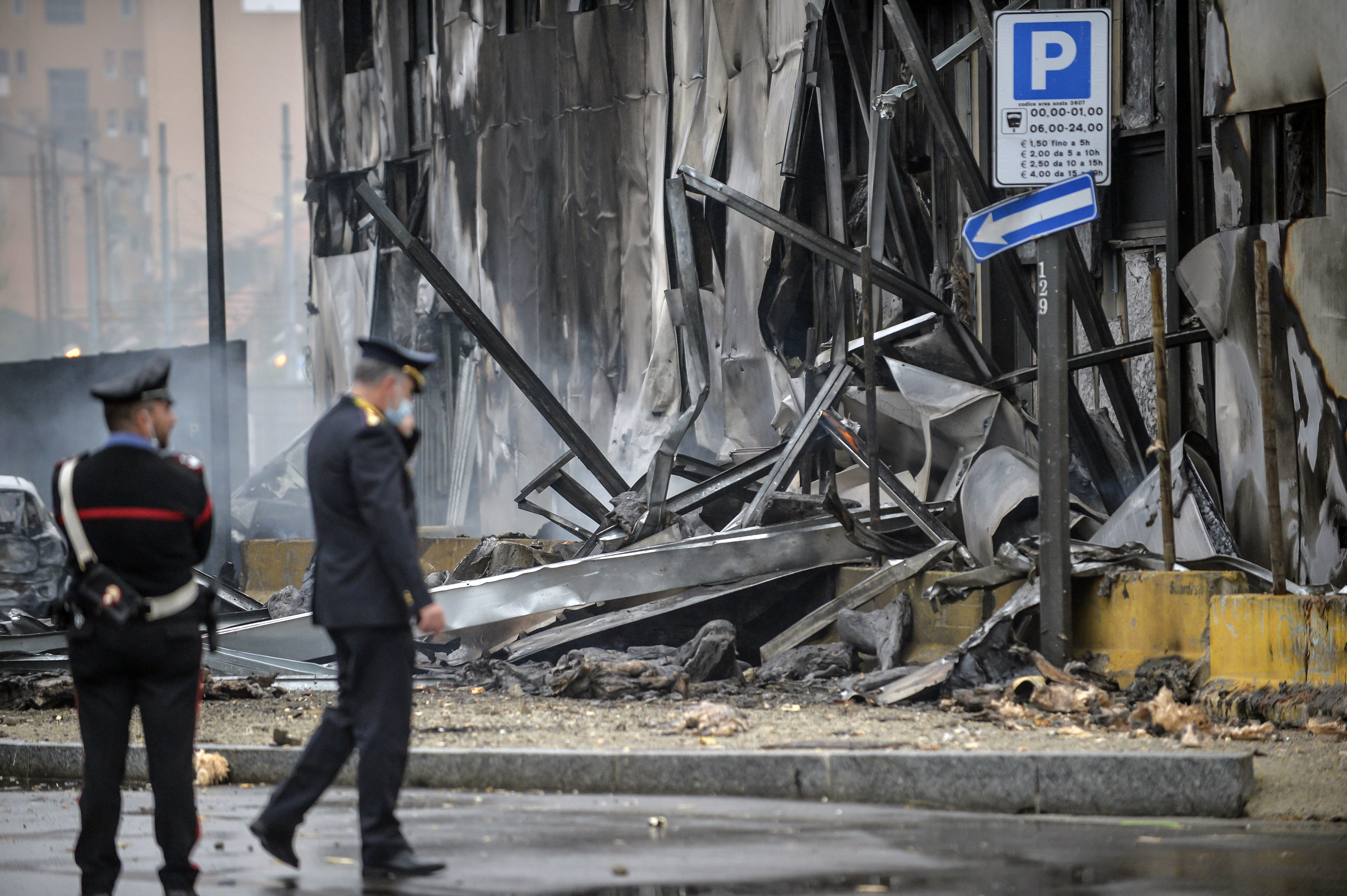 Small Plane Crashes Into Building in Italy; 8 Reported Dead – NBC Connecticut - Vimarsana News